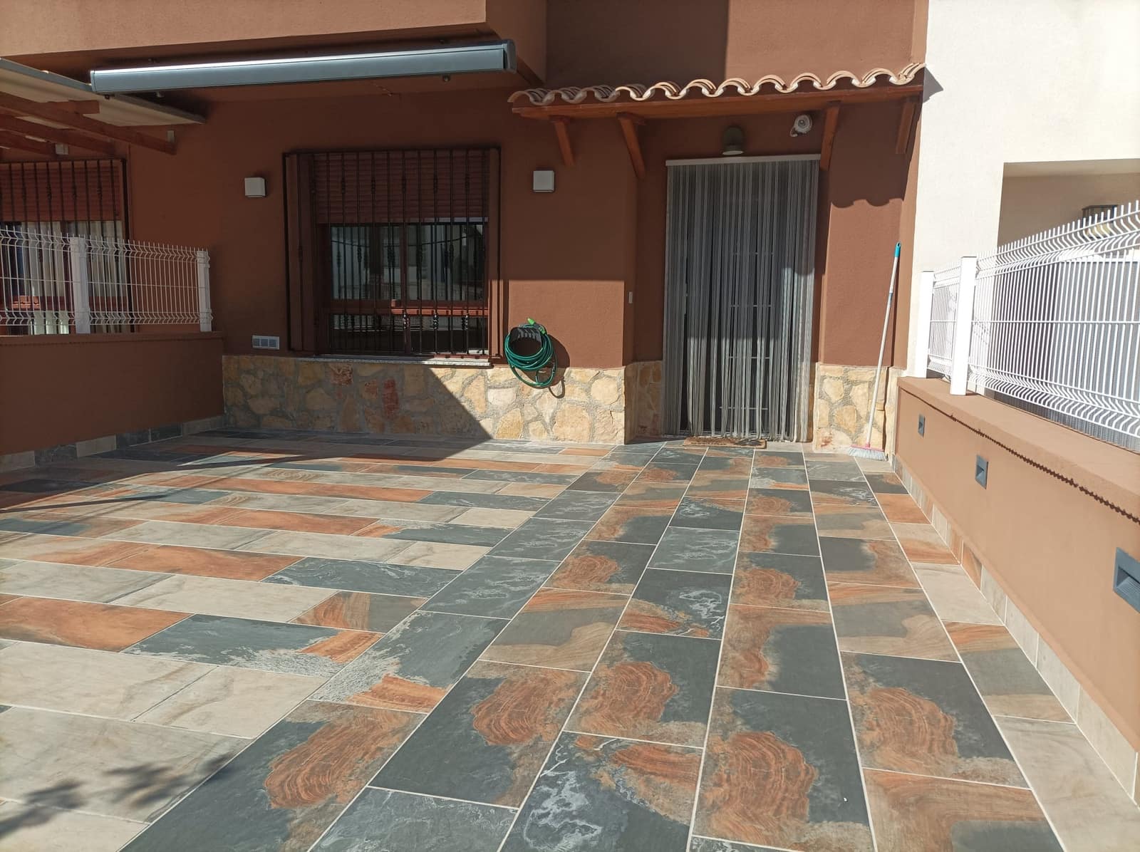 5 sovrum Radhus till salu i Ador med garage - 339 500 € (Ref: 9793396)