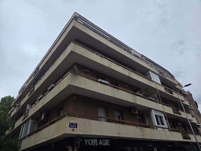 4 soveværelse Lejlighed til salg i Nueva España, Madrid by med garage - € 927.900 (Ref: 9832706)
