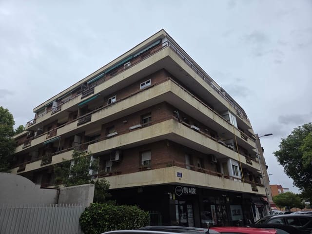 4 soveværelse Lejlighed til salg i Nueva España, Madrid by med garage - € 927.900 (Ref: 9832706)