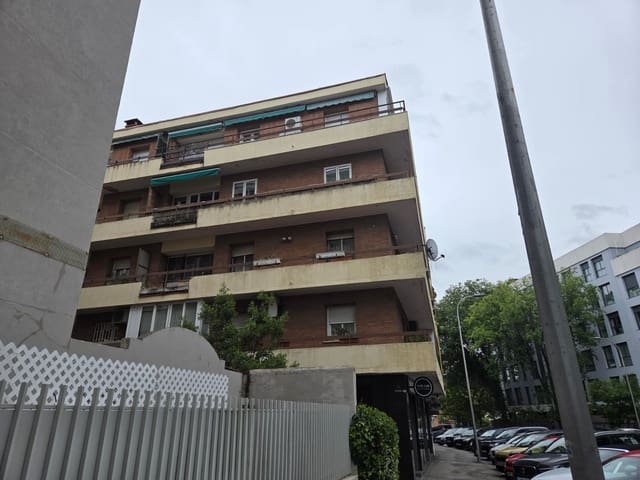 4 soveværelse Lejlighed til salg i Nueva España, Madrid by med garage - € 927.900 (Ref: 9832706)