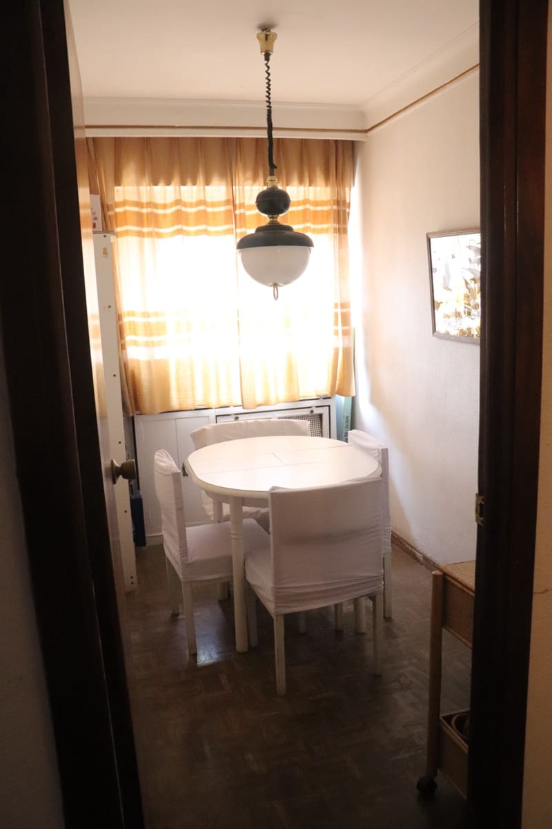 4 soveværelse Lejlighed til salg i Madrid by med garage - € 927.900 (Ref: 9832706)