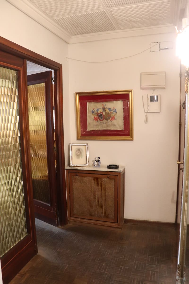 4 soveværelse Lejlighed til salg i Madrid by med garage - € 927.900 (Ref: 9832706)