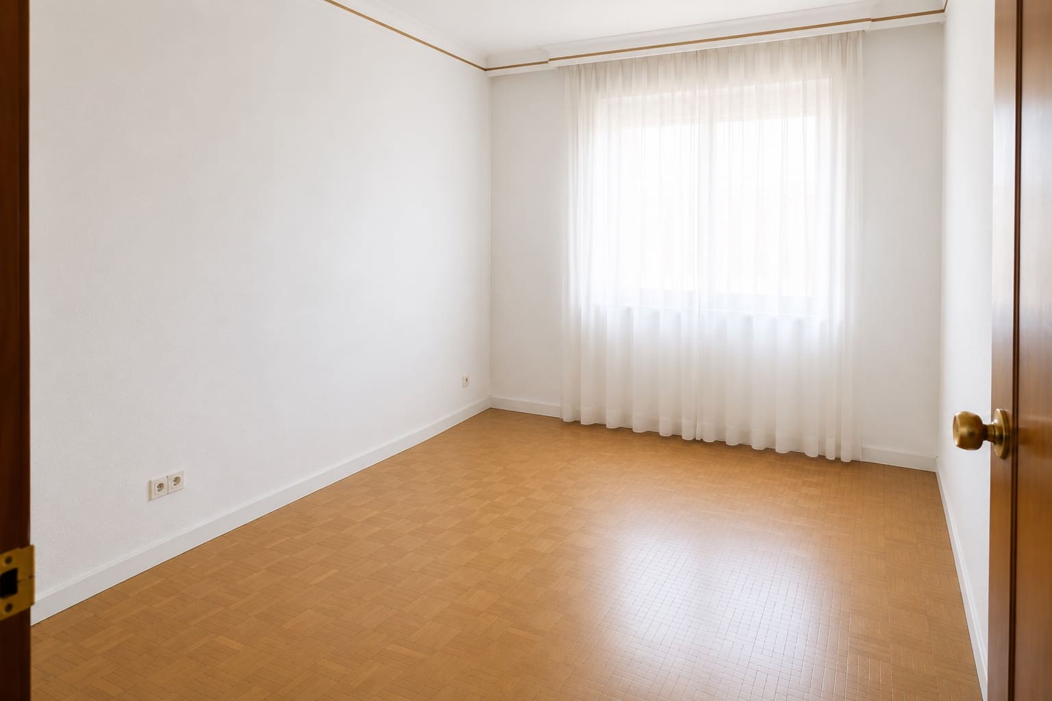 4 Zimmer Wohnung zu verkaufen in Madrid Stadt mit Garage - 900.000 € (Ref: 9832706)
