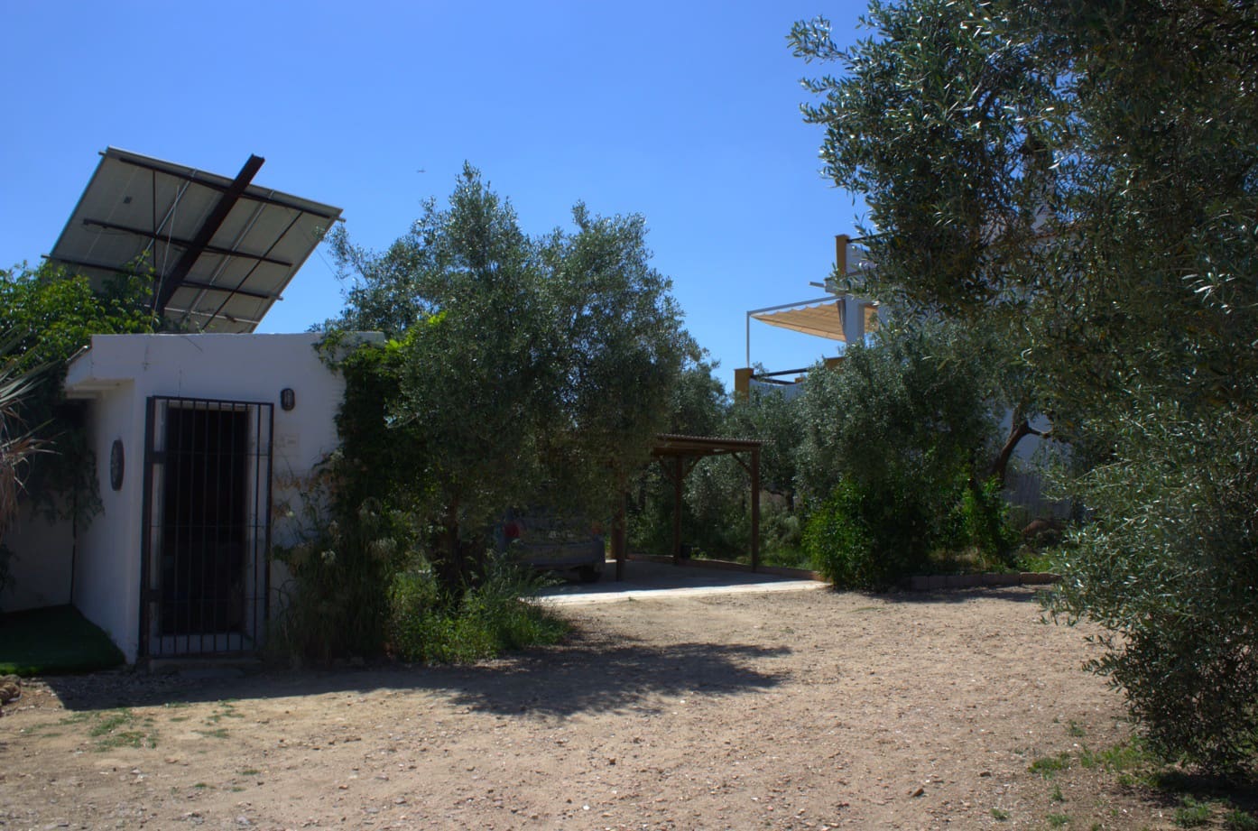 Pensión/Hostal de 4 habitaciones en Almonte en venta con piscina garaje - 398.000 € (Ref: 9829585)