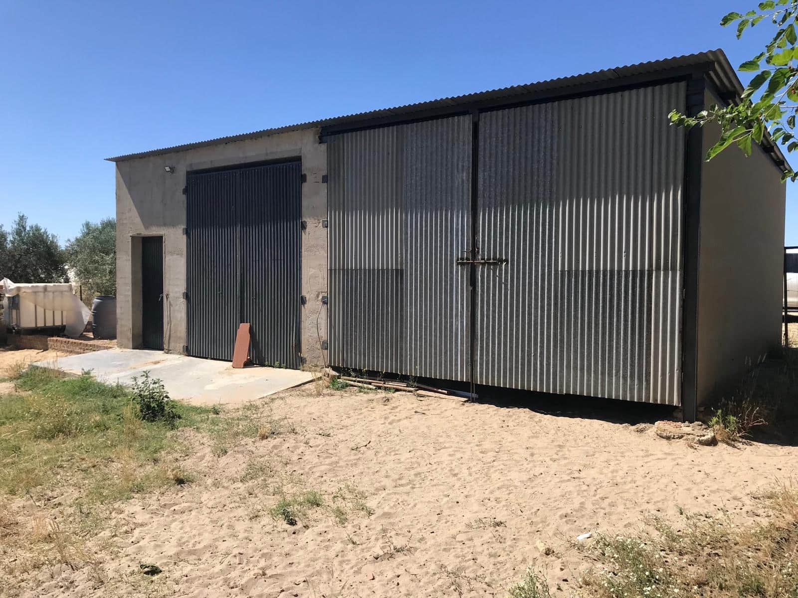 Commercieel te koop in Almonte met garage - € 100.000 (Ref: 9916341)
