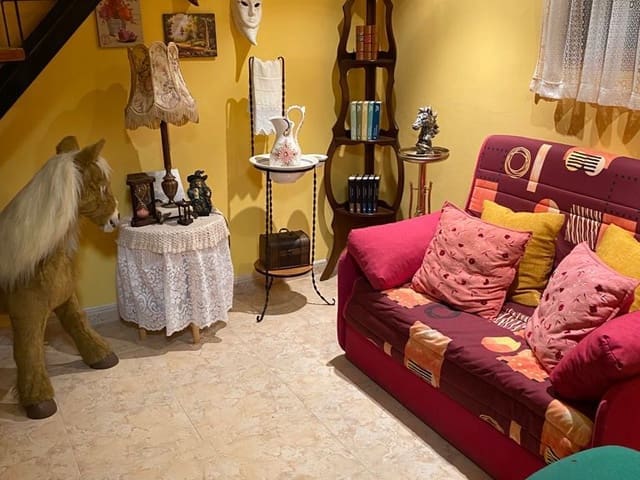 5 soveværelse Byhus til salg i Ayora - € 145.000 (Ref: 9793574)