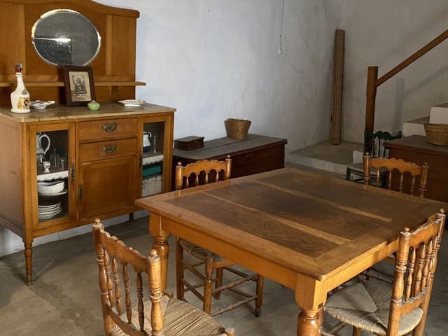 7 soverom Hus til salgs i Ayora - € 185 000 (Ref: 9793575)