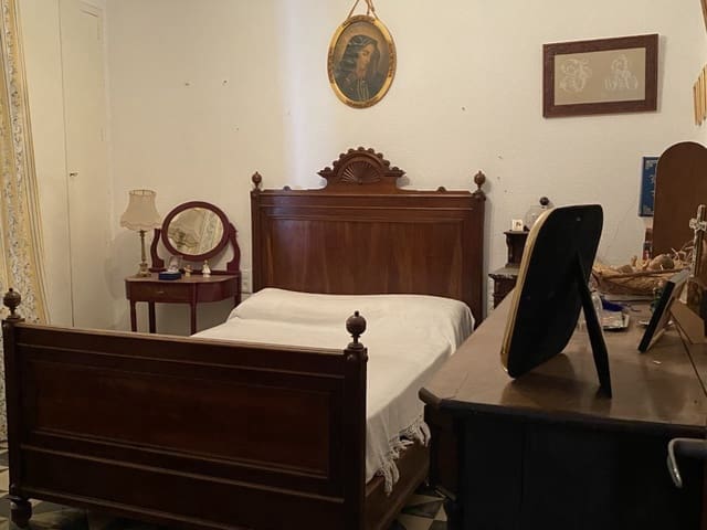 7 soverom Hus til salgs i Ayora - € 185 000 (Ref: 9793575)