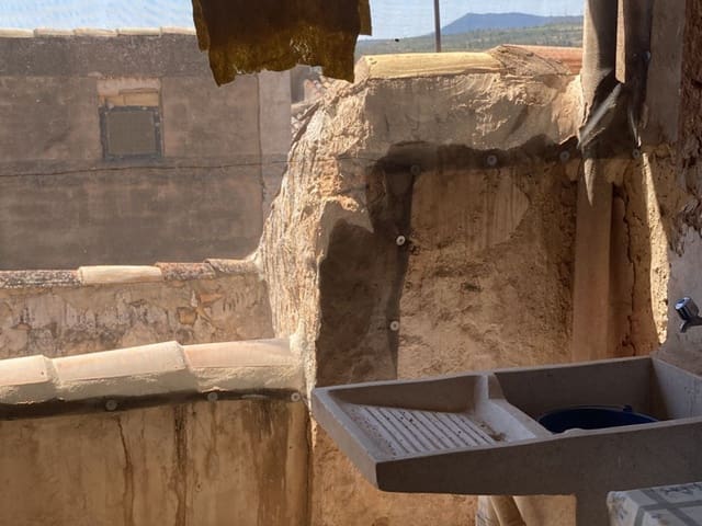 3 slaapkamer Huis te koop in Jarafuel - € 28.000 (Ref: 9793576)