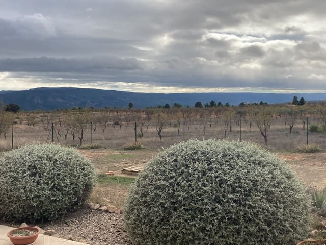 3 makuuhuone Maalaistalo myytävänä paikassa Jalance mukana uima-altaan 
autotalli - 160 000 € (Ref: 9793579)