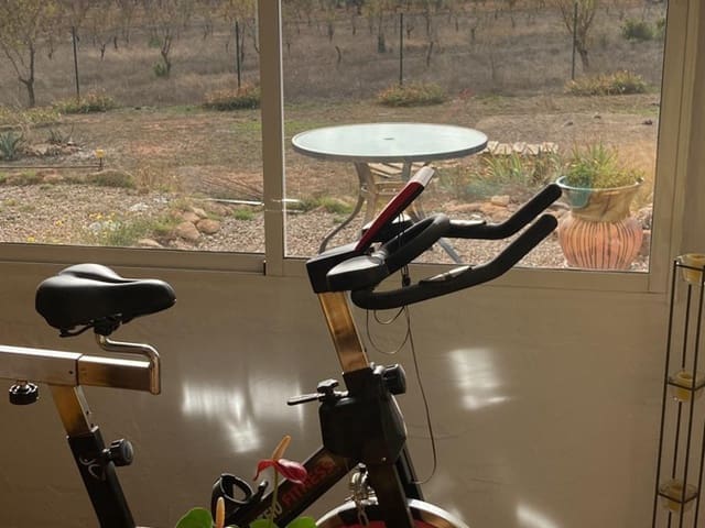 3 makuuhuone Maalaistalo myytävänä paikassa Jalance mukana uima-altaan 
autotalli - 160 000 € (Ref: 9793579)