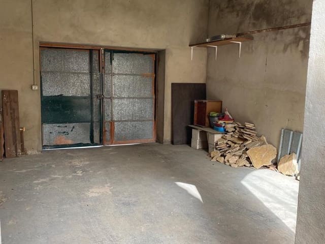 4 bedroom Finca/Country House for sale in Cofrentes with garage - € 114,000 (Ref: 9793580)