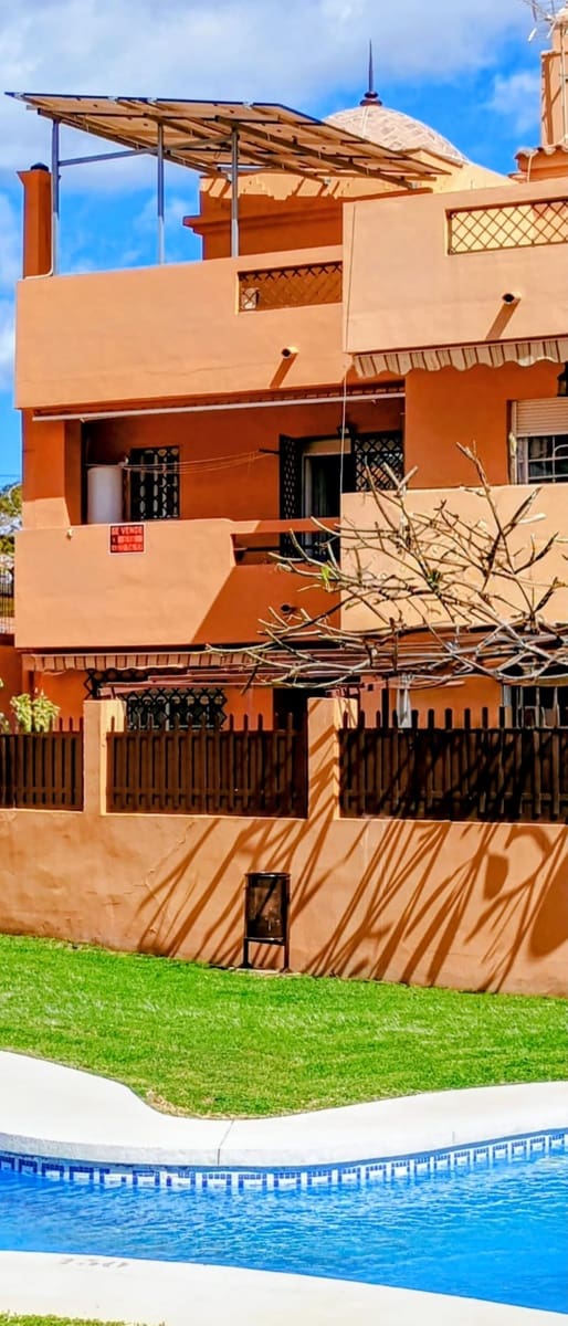 3 slaapkamer Rijtjeshuis te koop in Rincon de la Victoria met zwembad garage - € 485.000 (Ref: 9800327)