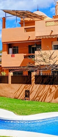 3 slaapkamer Rijtjeshuis te koop in Rincón de la Victoria met zwembad garage - € 485.000 (Ref: 9800327)