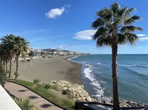 3 slaapkamer Rijtjeshuis te koop in Rincon de la Victoria met zwembad garage - € 485.000 (Ref: 9800327)