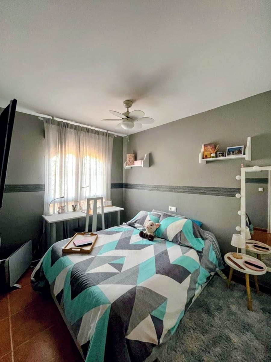 3 slaapkamer Rijtjeshuis te koop in Rincon de la Victoria met zwembad garage - € 485.000 (Ref: 9800327)