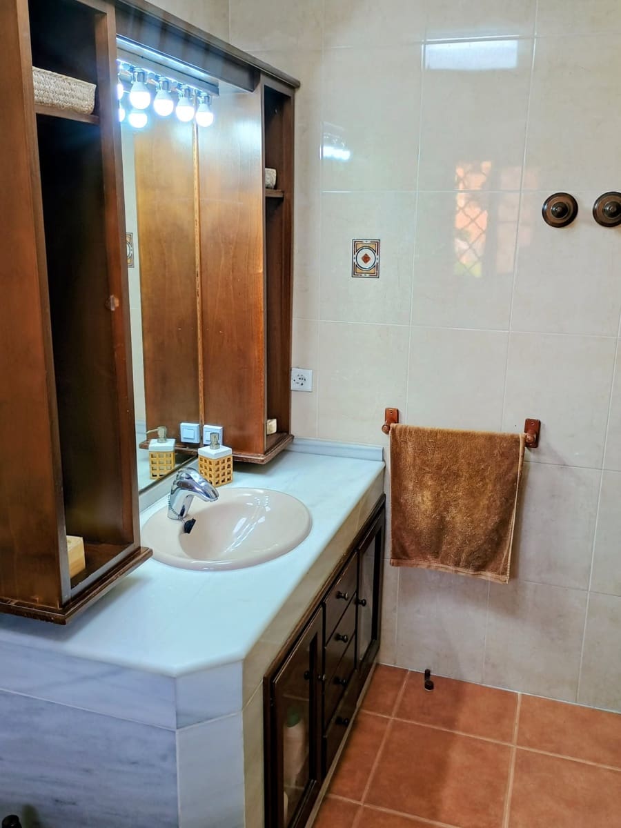 3 slaapkamer Rijtjeshuis te koop in Rincon de la Victoria met zwembad garage - € 485.000 (Ref: 9800327)