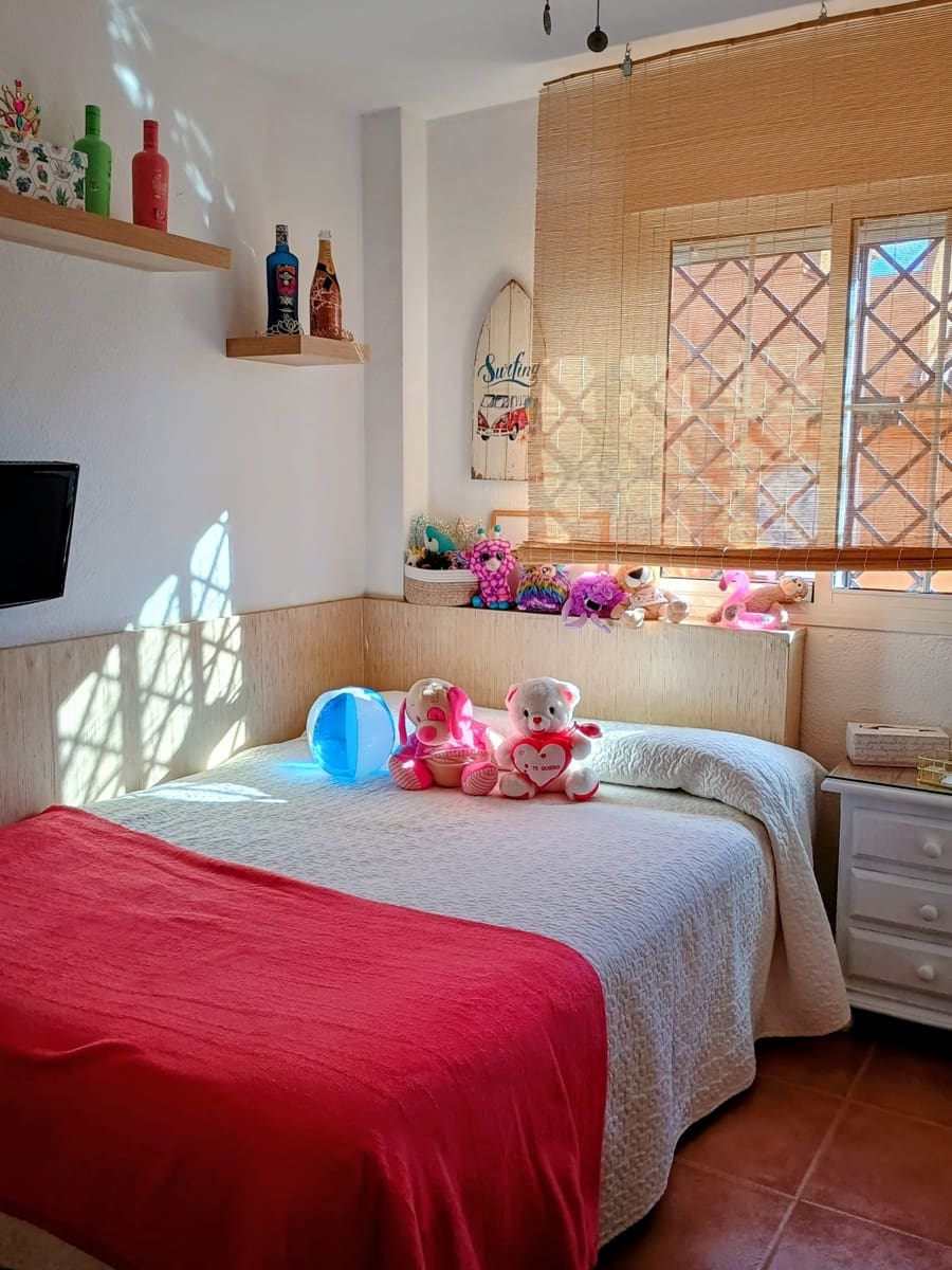 3 slaapkamer Rijtjeshuis te koop in Rincon de la Victoria met zwembad garage - € 485.000 (Ref: 9800327)