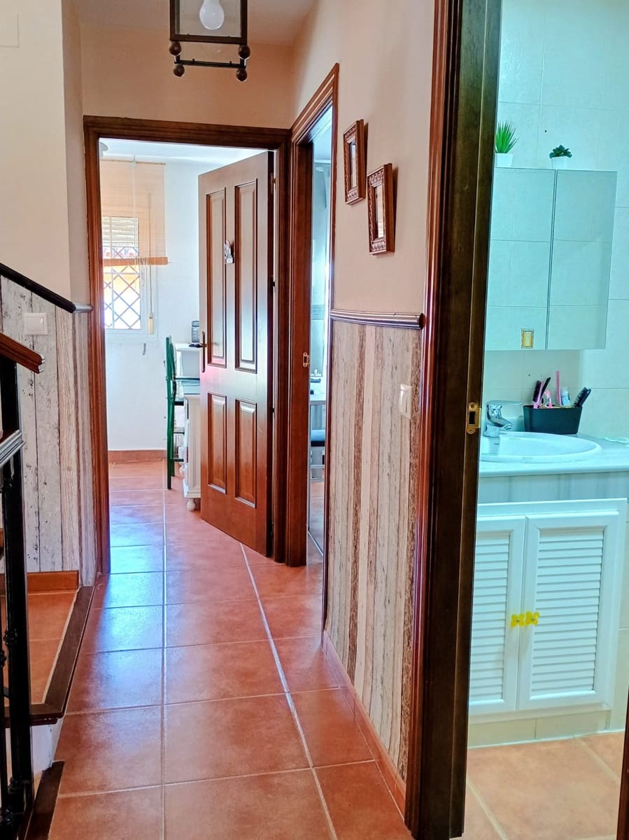 3 slaapkamer Rijtjeshuis te koop in Rincon de la Victoria met zwembad garage - € 485.000 (Ref: 9800327)