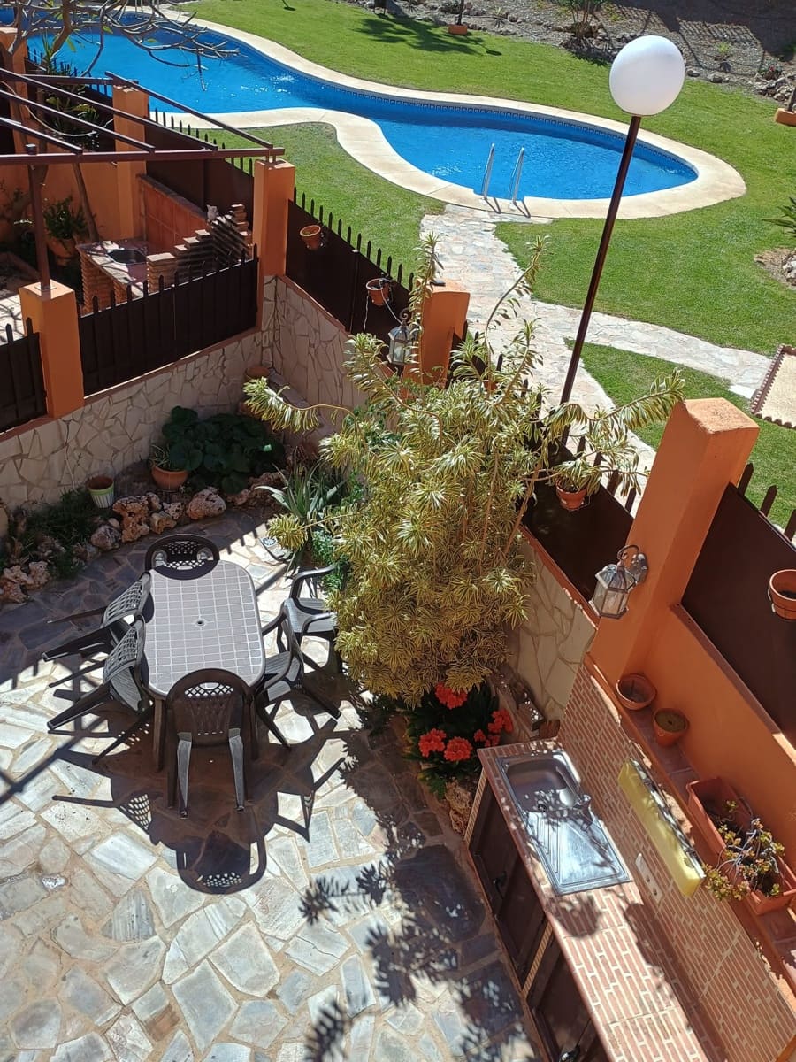 3 slaapkamer Rijtjeshuis te koop in Rincon de la Victoria met zwembad garage - € 485.000 (Ref: 9800327)