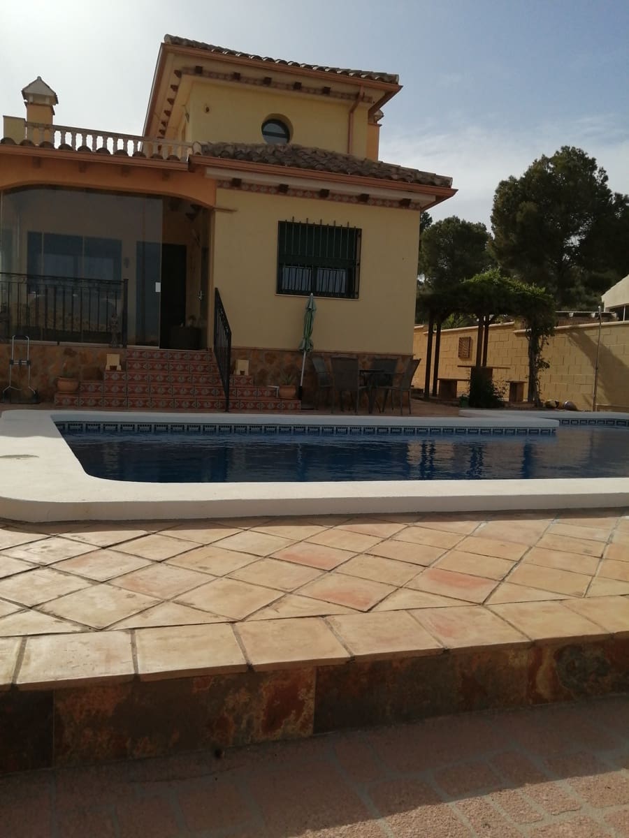 3 Zimmer Villa zu verkaufen in Calasparra mit Pool Garage - 220.000 € (Ref: 9795681)