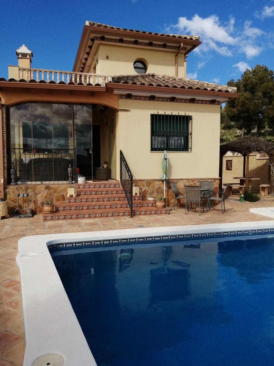 3 Zimmer Villa zu verkaufen in Calasparra mit Pool Garage - 220.000 € (Ref: 9795681)