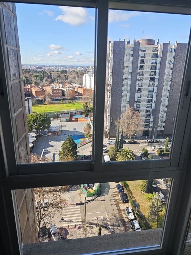 Piso de 2 habitaciones en Madrid ciudad en alquiler - 2.000 € (Ref: 9802888)
