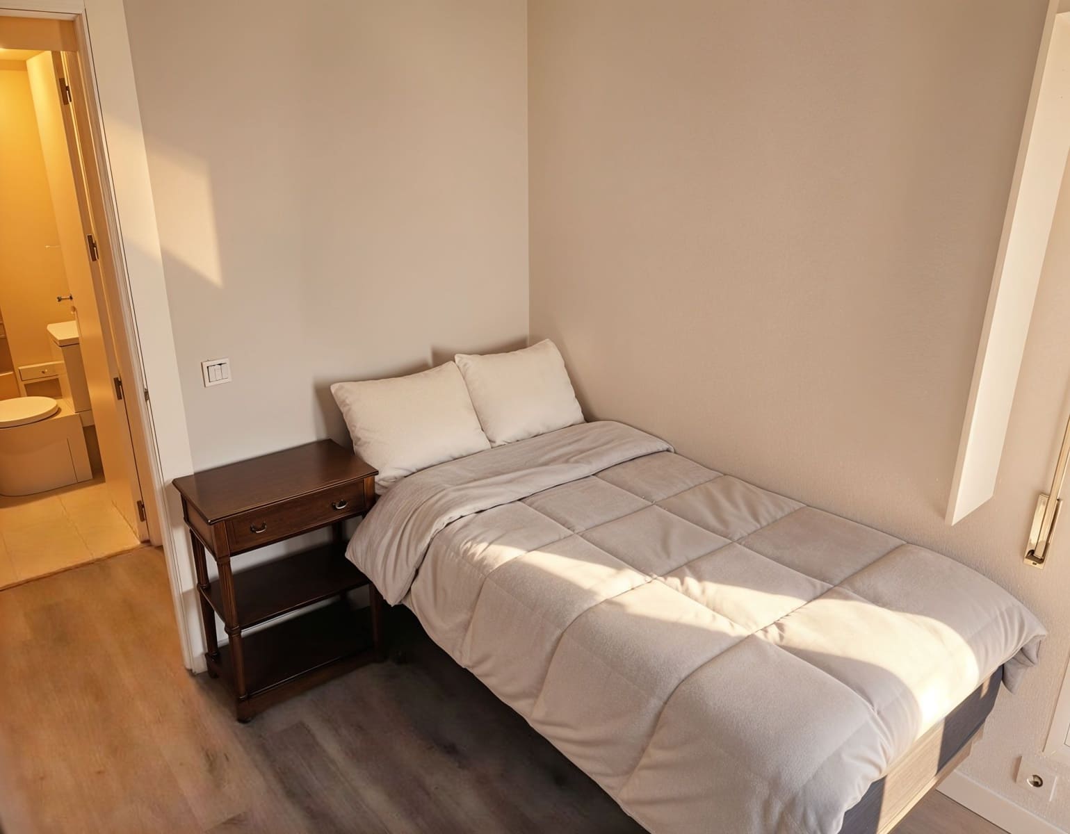Piso de 2 habitaciones en Madrid ciudad en alquiler - 2.000 € (Ref: 9802888)