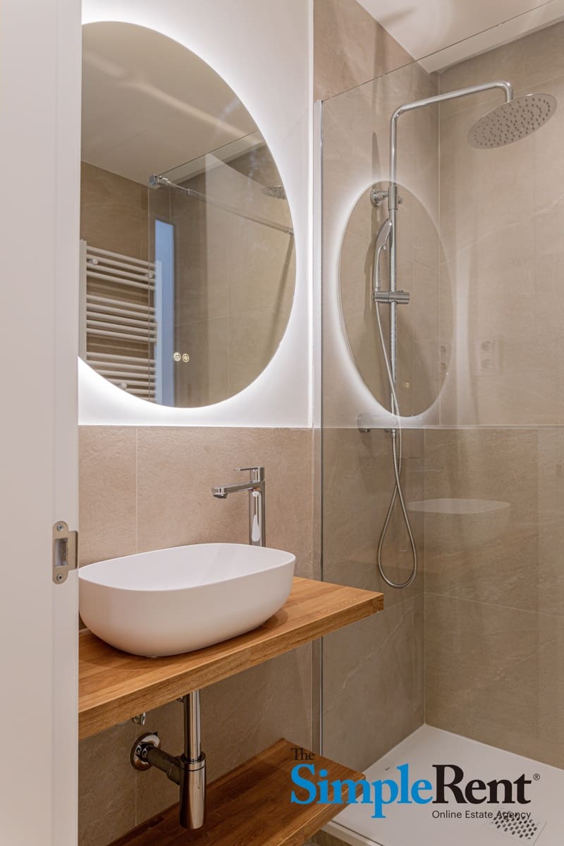 Piso de 2 habitaciones en Madrid ciudad en alquiler - 2.500 € (Ref: 9802920)