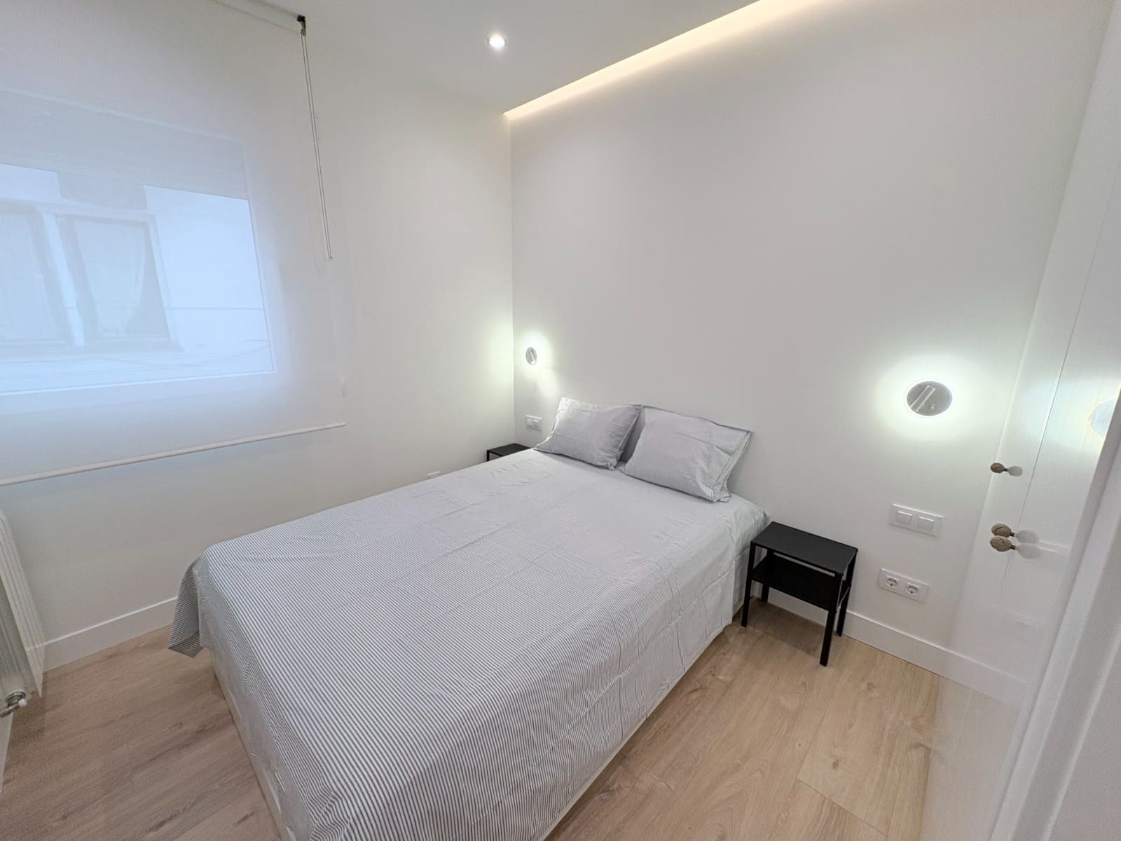 Piso de 2 habitaciones en Madrid ciudad en alquiler - 2.700 € (Ref: 9802920)