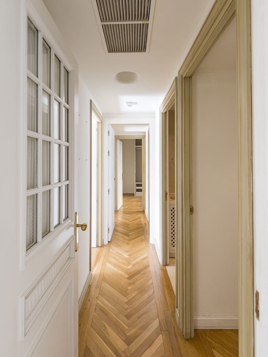 4 bedroom Flat for rent in Madrid city with garage - € 4,300 (Ref: 9803702)