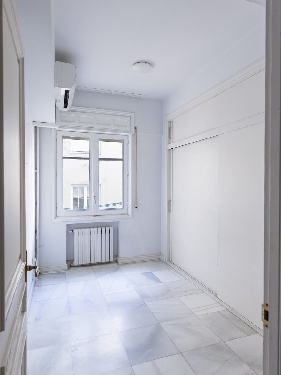 4 bedroom Flat for rent in Madrid city with garage - € 4,300 (Ref: 9803702)