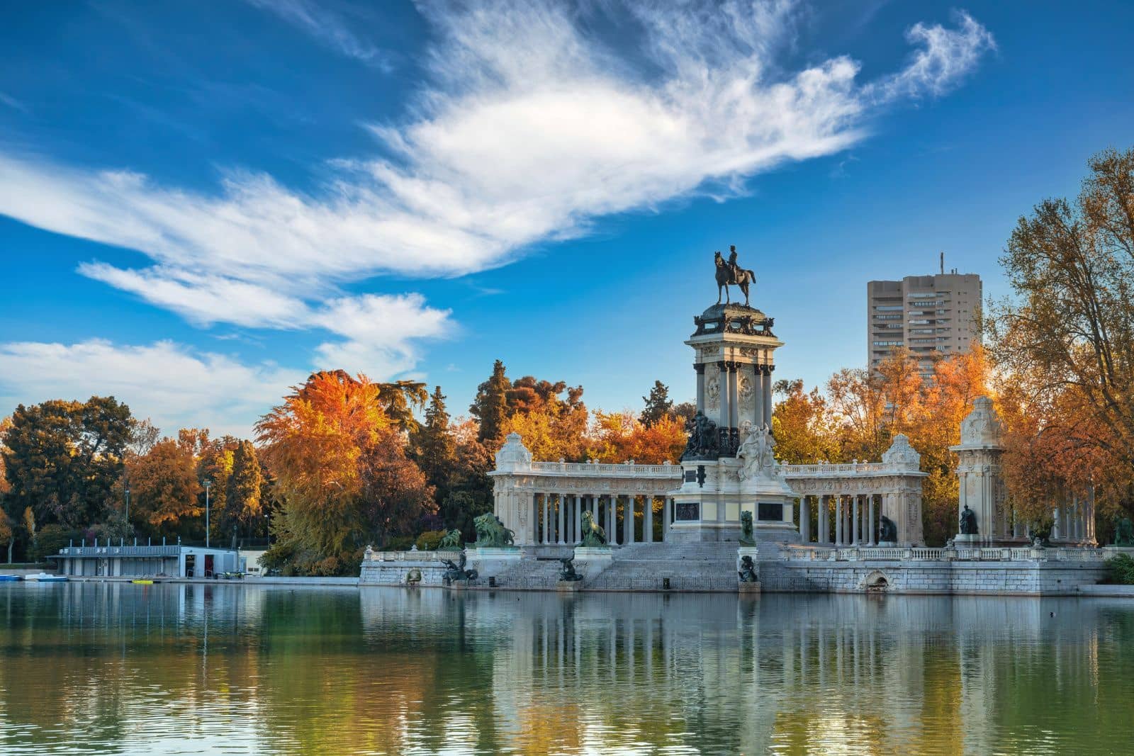 2 bedroom Flat for rent in Madrid city with garage - € 1,800 (Ref: 9829898)