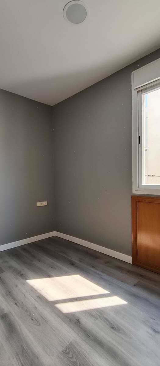 Apartamento de 2 habitaciones en Madrid ciudad en alquiler - 1.900 € (Ref: 9911795)