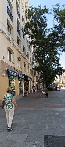 Apartamento de 2 habitaciones en Ibiza, Madrid ciudad en alquiler - 1.900 € (Ref: 9911795)