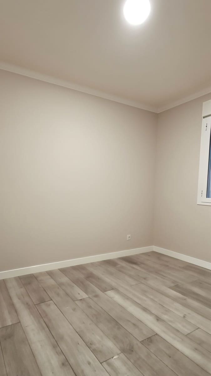 Apartamento de 2 habitaciones en Madrid ciudad en alquiler - 1.900 € (Ref: 9911796)