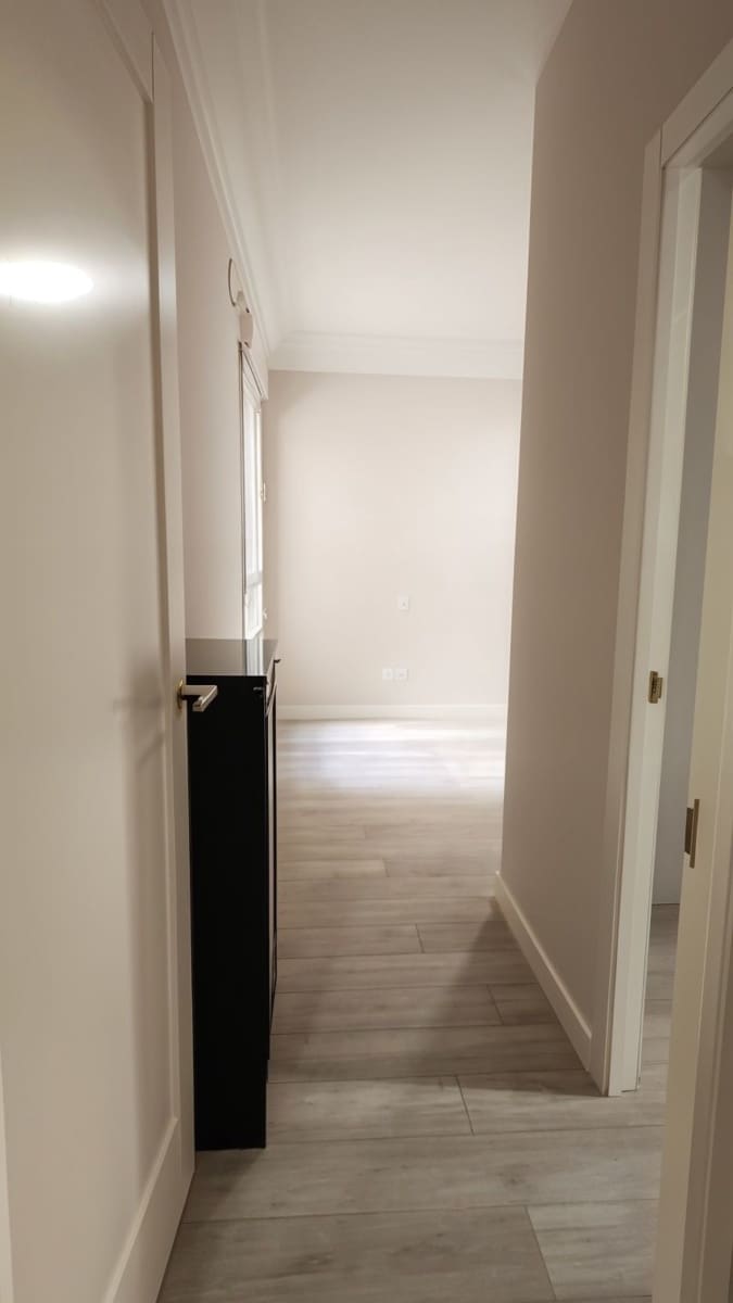 Apartamento de 2 habitaciones en Madrid ciudad en alquiler - 1.900 € (Ref: 9911796)