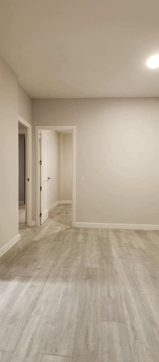 Apartamento de 2 habitaciones en Madrid ciudad en alquiler - 1.900 € (Ref: 9911796)