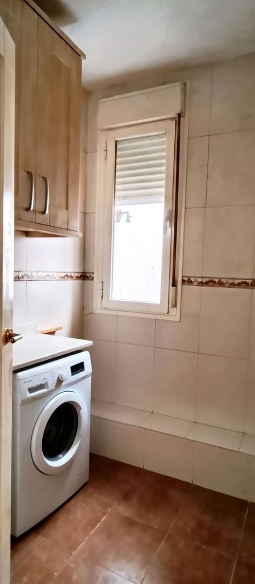 Appartement de 2 chambres à louer à Madrid ville - 1 900 € (Ref: 9918734)