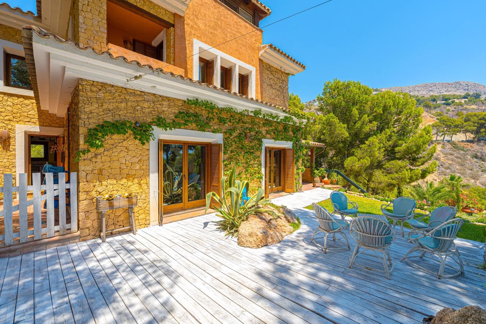 4 bedroom Villa for sale in Altea - € 1,900,000 (Ref: 9819520)