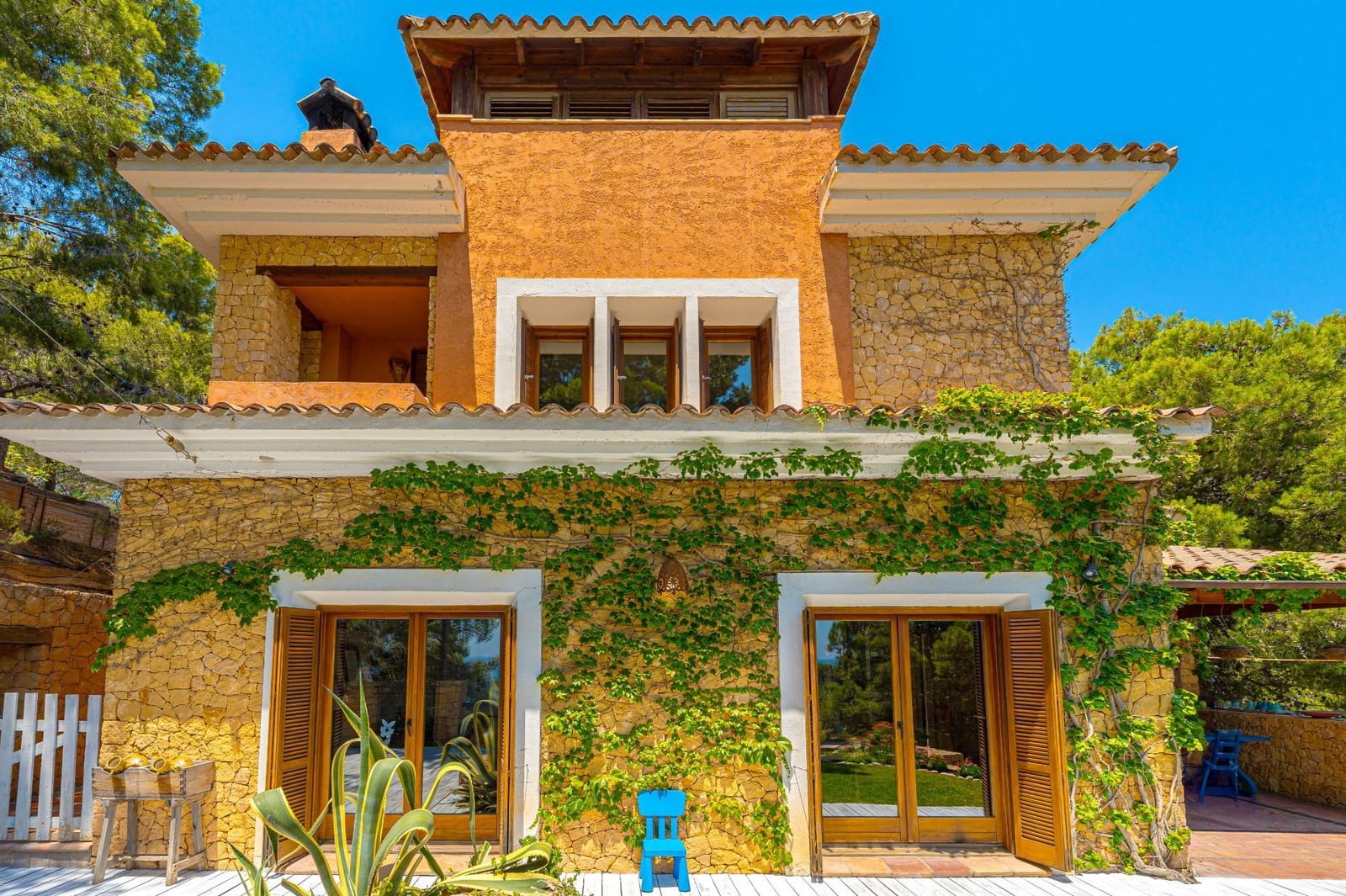 4 bedroom Villa for sale in Altea - € 1,900,000 (Ref: 9819520)