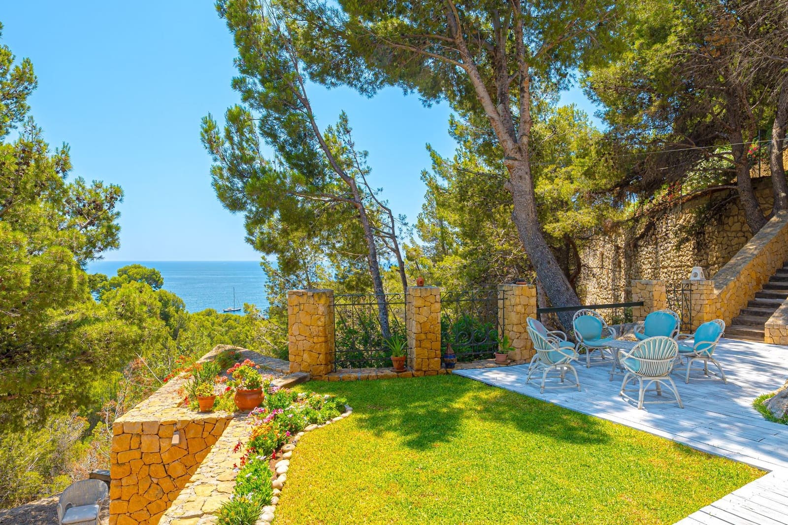4 bedroom Villa for sale in Altea - € 1,900,000 (Ref: 9819520)
