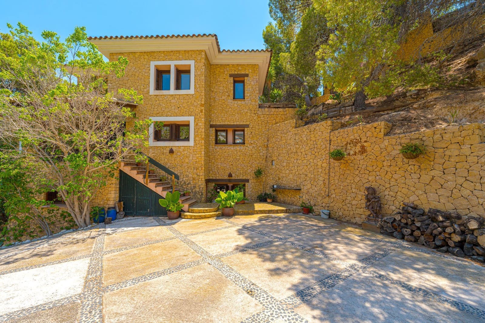 4 bedroom Villa for sale in Altea - € 1,900,000 (Ref: 9819520)