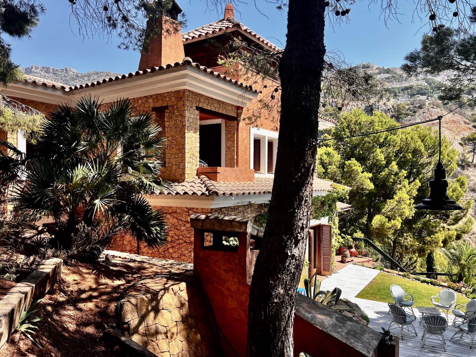 4 bedroom Villa for sale in Altea - € 1,900,000 (Ref: 9819520)