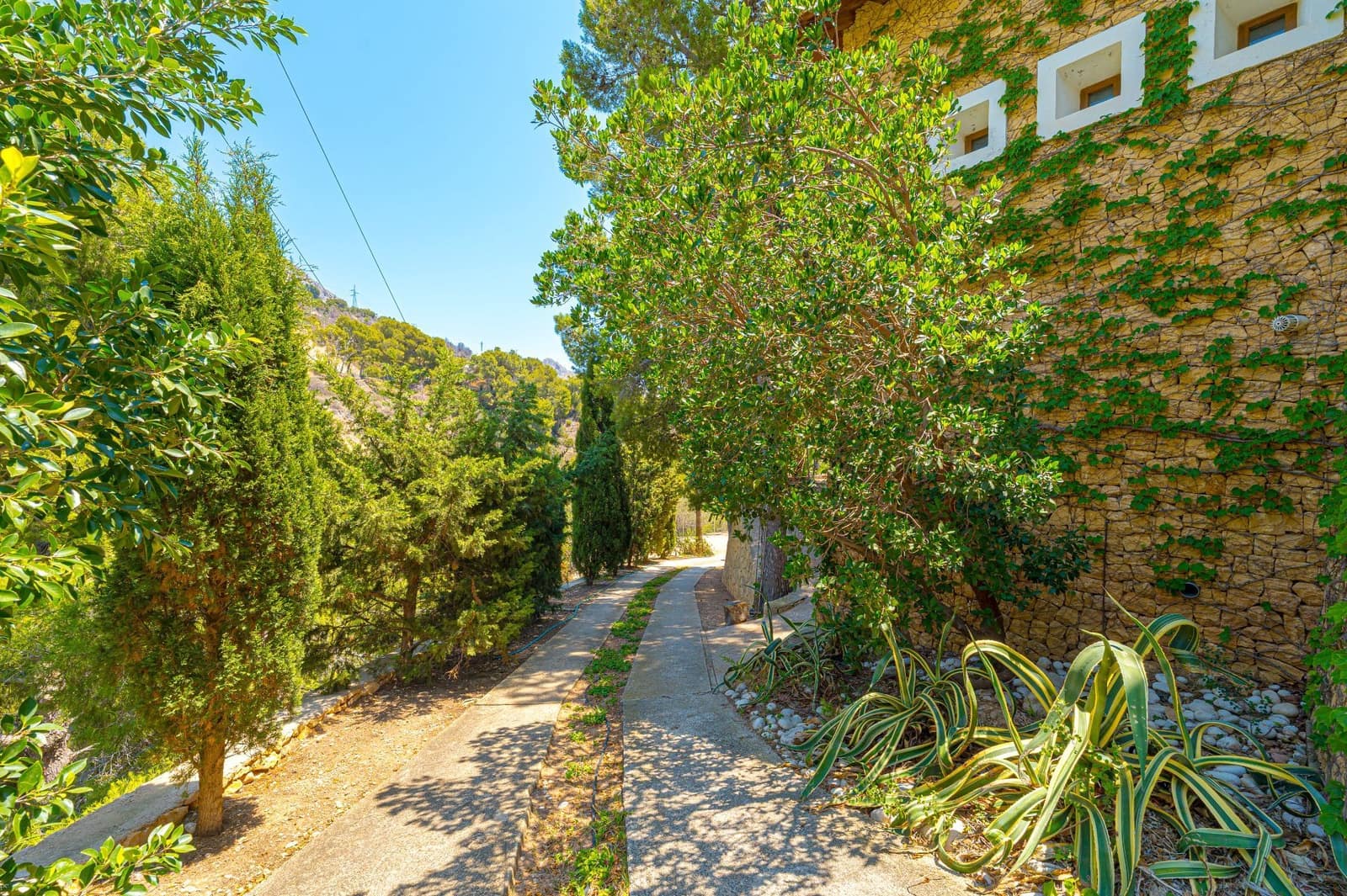 4 bedroom Villa for sale in Altea - € 1,900,000 (Ref: 9819520)