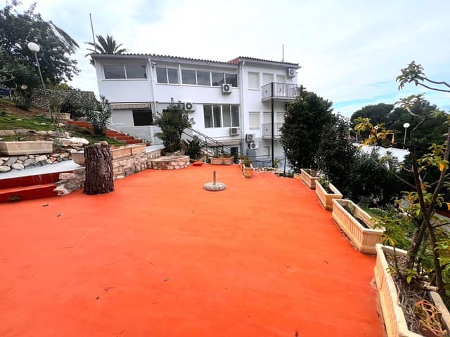 27 makuuhuone Hotelli myytävänä paikassa Altea - 3 300 000 € (Ref: 9819522)