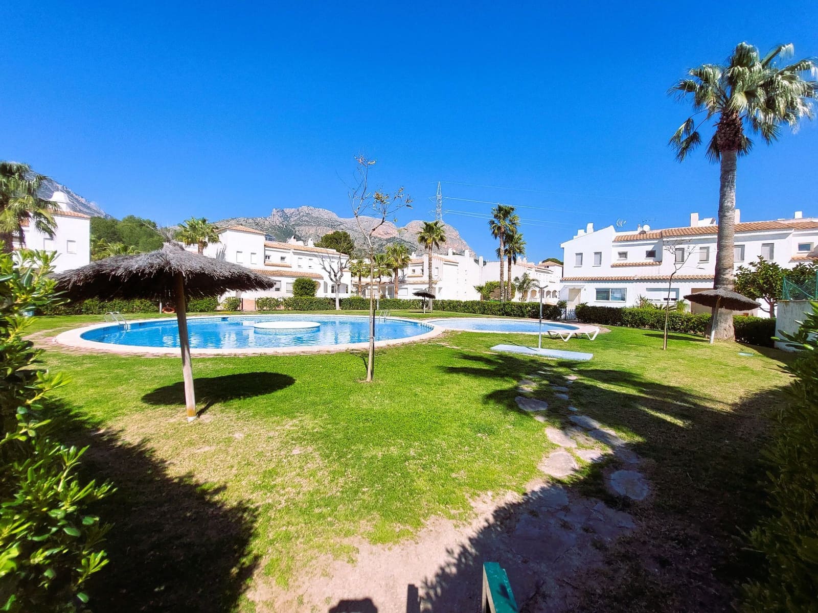 2 camera da letto Villetta Bifamiliare in vendita in La Nucia con piscina garage - 268.000 € (Rif: 9819524)