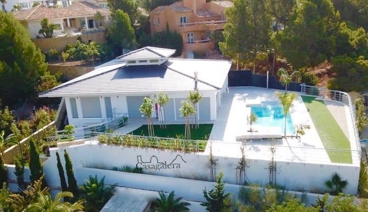 3 bedroom Villa for sale in Altea la Vella - € 2,200,000 (Ref: 9819526)