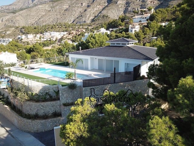 Chalet de 3 habitaciones en Altea la Vella, Altea en venta - 2.200.000 € (Ref: 9819526)