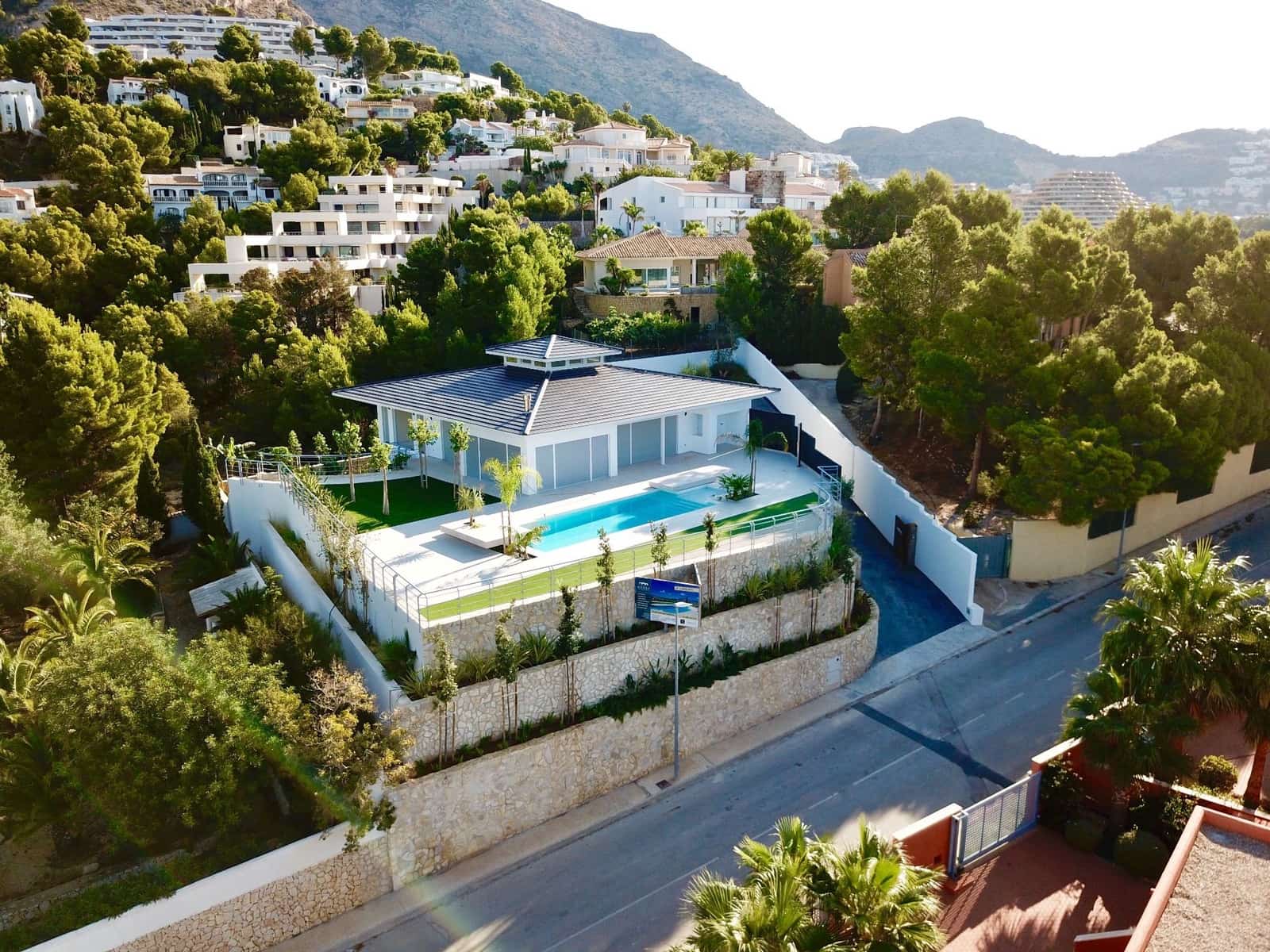 3 bedroom Villa for sale in Altea la Vella - € 2,200,000 (Ref: 9819526)